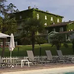 Logis Hotels- Et Restaurant Domaine De Fompeyre Hotel 3*