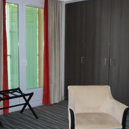 Logis Hotels- Et Restaurant Domaine De Fompeyre 3*