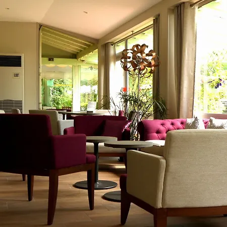 Logis Hotels- Et Restaurant Domaine De Fompeyre بازاس