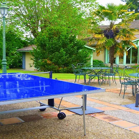 Logis Hotels- Et Restaurant Domaine De Fompeyre فندق 3*