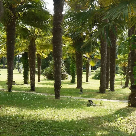 Logis Hotels- Et Restaurant Domaine De Fompeyre 3*
