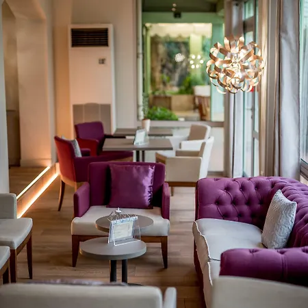 Logis Hotels- Et Restaurant Domaine De Fompeyre