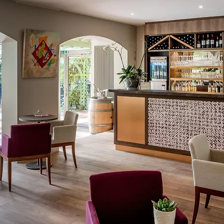 Logis Hotels- Et Restaurant Domaine De Fompeyre Hotell Bazas