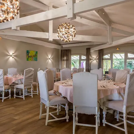 Hotell Logis Hotels- Et Restaurant Domaine De Fompeyre Bazas