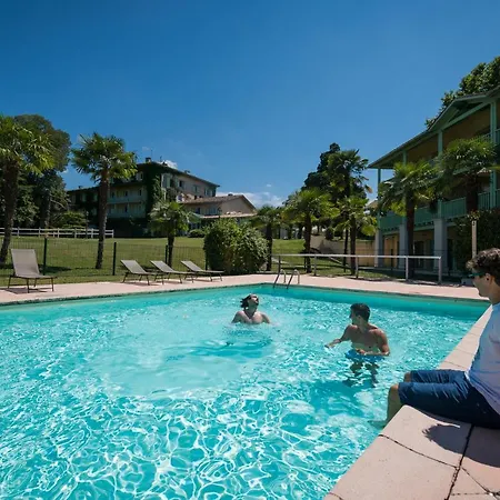Hotell Logis Hotels- Et Restaurant Domaine De Fompeyre Bazas