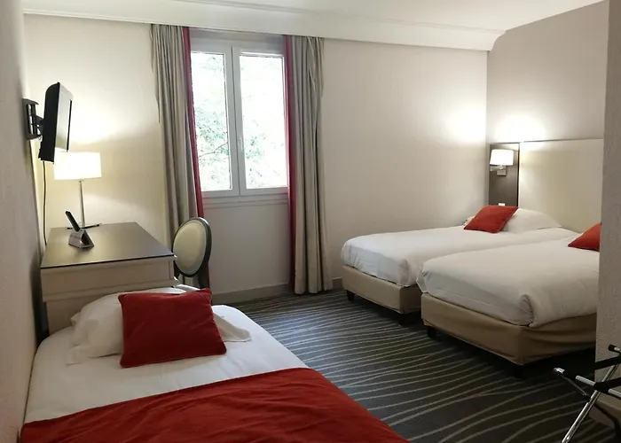 Logis Hotels- Et Restaurant Domaine De Fompeyre 3* Bazas