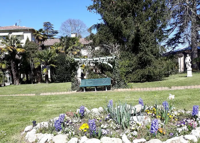 Hotel Logis Hotels- Et Restaurant Domaine De Fompeyre 3*