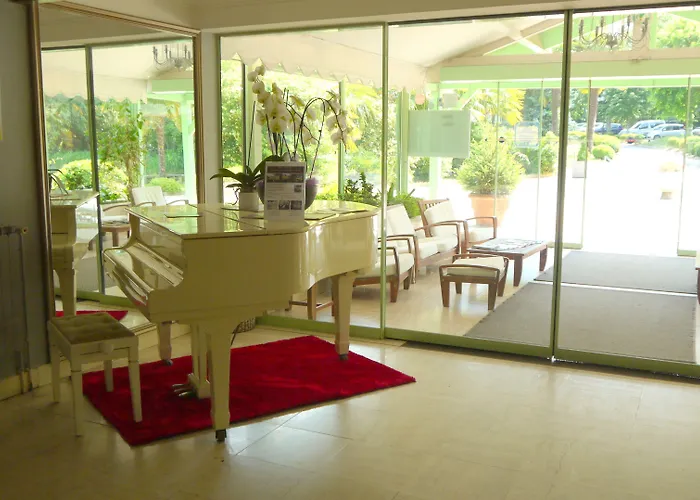 Domaine De Fompeyre Hotel Bazas