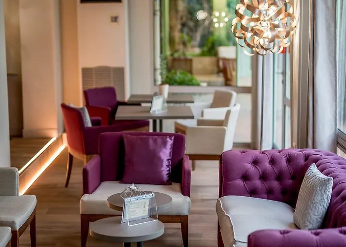 Logis Hotels- Et Restaurant Domaine De Fompeyre