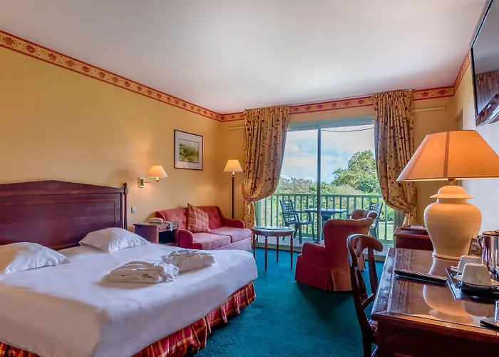 Logis Hotels- Et Restaurant Domaine De Fompeyre Hotel 3*