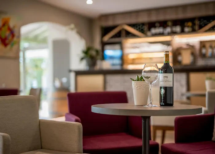 Logis Hotels- Et Restaurant Domaine De Fompeyre 3* Bazas