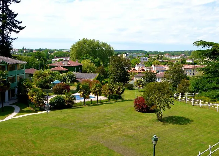 Logis Hotels- Et Restaurant Domaine De Fompeyre