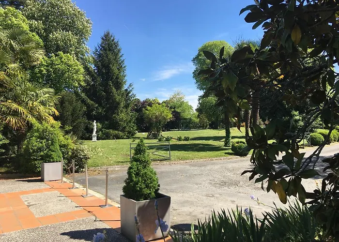 Logis Hotels- Et Restaurant Domaine De Fompeyre Hotel 3*