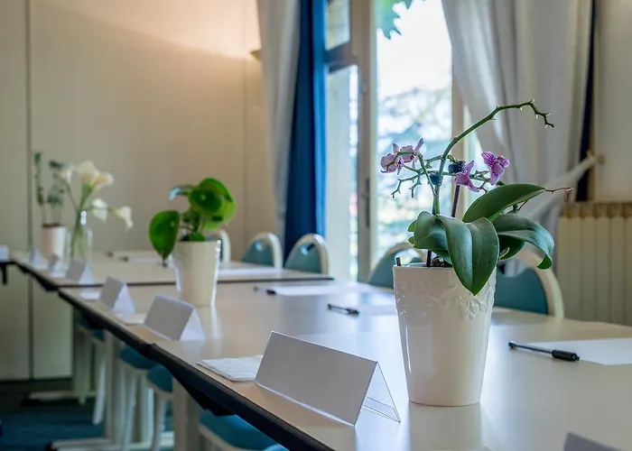 Hotel Logis Hotels- Et Restaurant Domaine De Fompeyre 3*